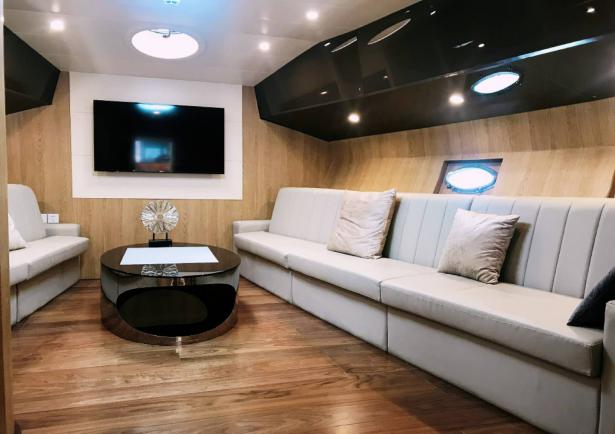 飞洋码头豪华双体游艇海上观光,盛世飞洋奥帆游艇团购