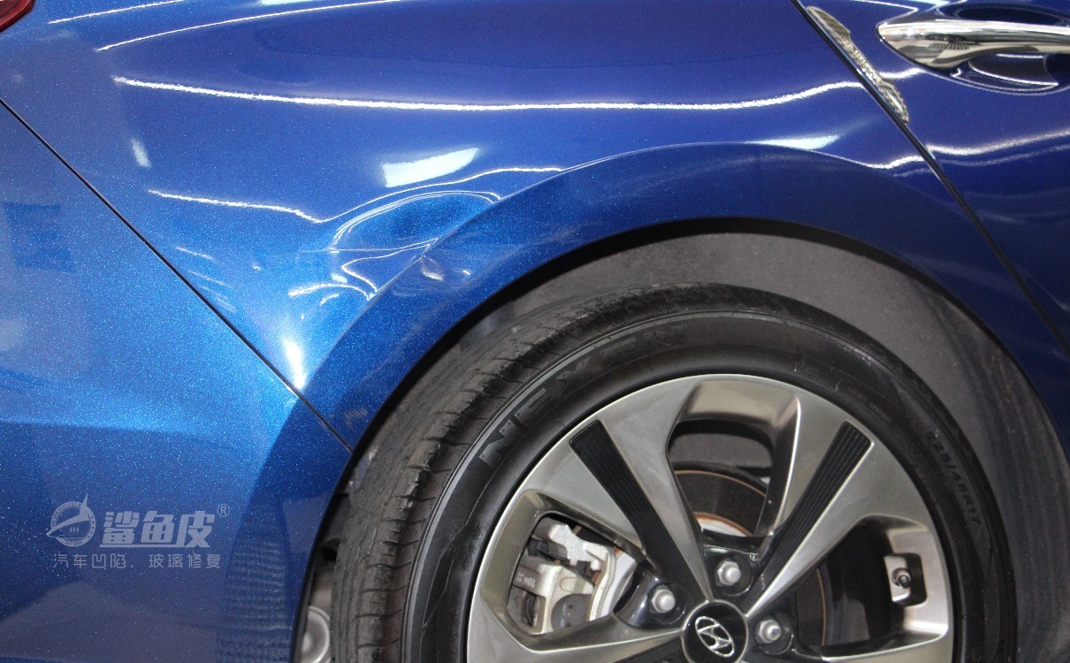 汽车门凹陷修复小窍门,郑州汽车无痕凹陷修复