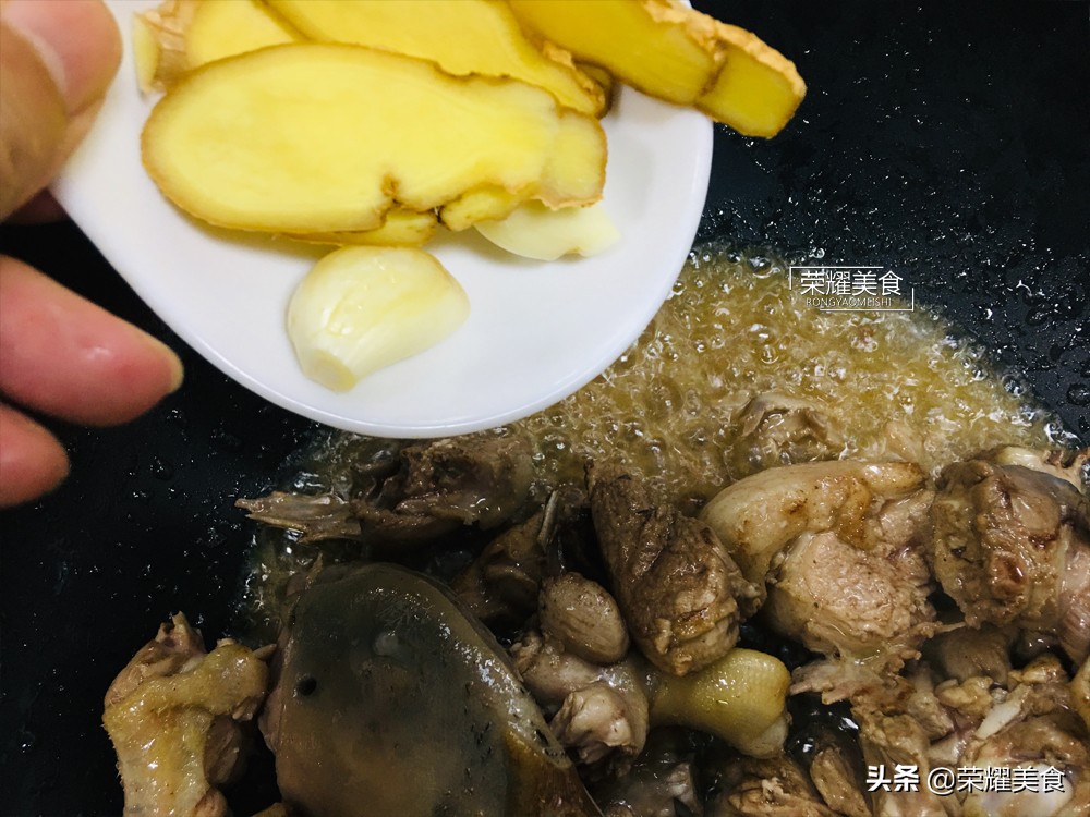 鸭做白切,怎样做白切鸭肉嫩皮脆