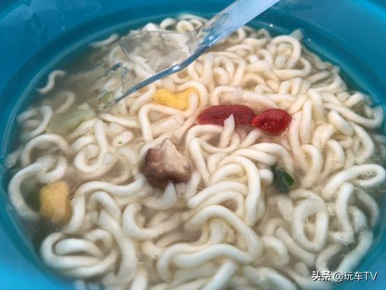 开手波等30个红灯，飞十几小时到万达看场欧冠，哪样更酸爽？