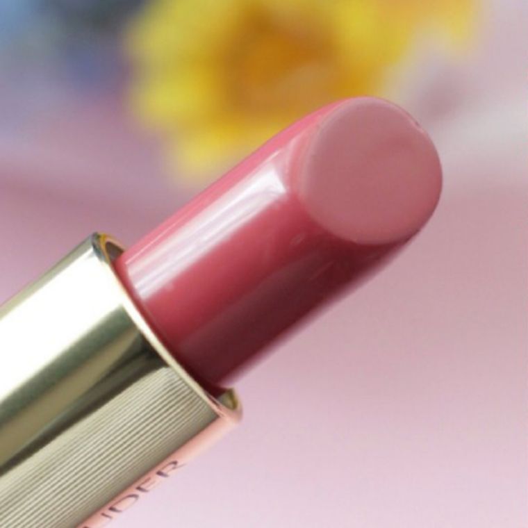 李佳琦推荐，大牌口红最值得购买的豆沙色！你有没有？