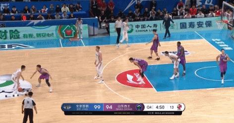 林书豪头破血流,林书豪手肘撞飞