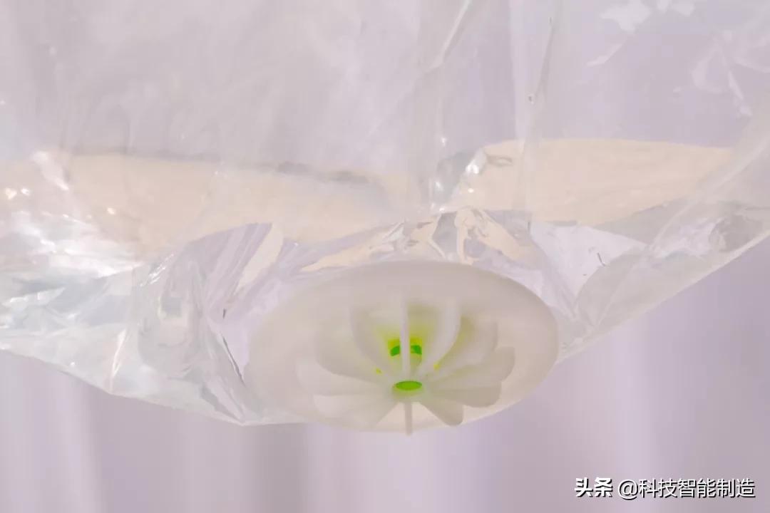 真空压缩收纳袋快速打开,收纳神器真空压缩袋换季轻松收纳