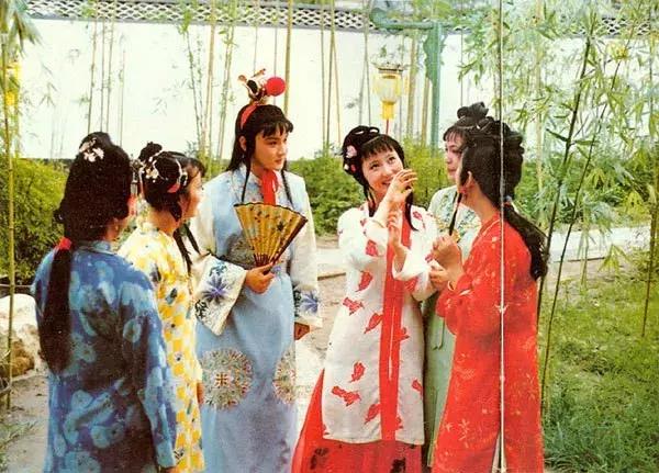 探春的经历和性格,探春很有智慧