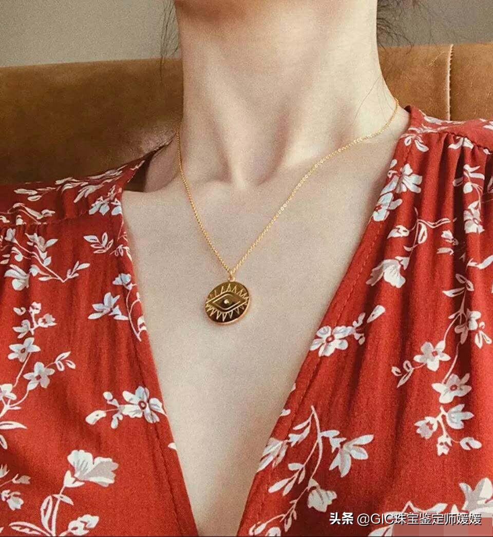 黄金首饰流行款,黄金首饰要怎么打造才显得更时尚