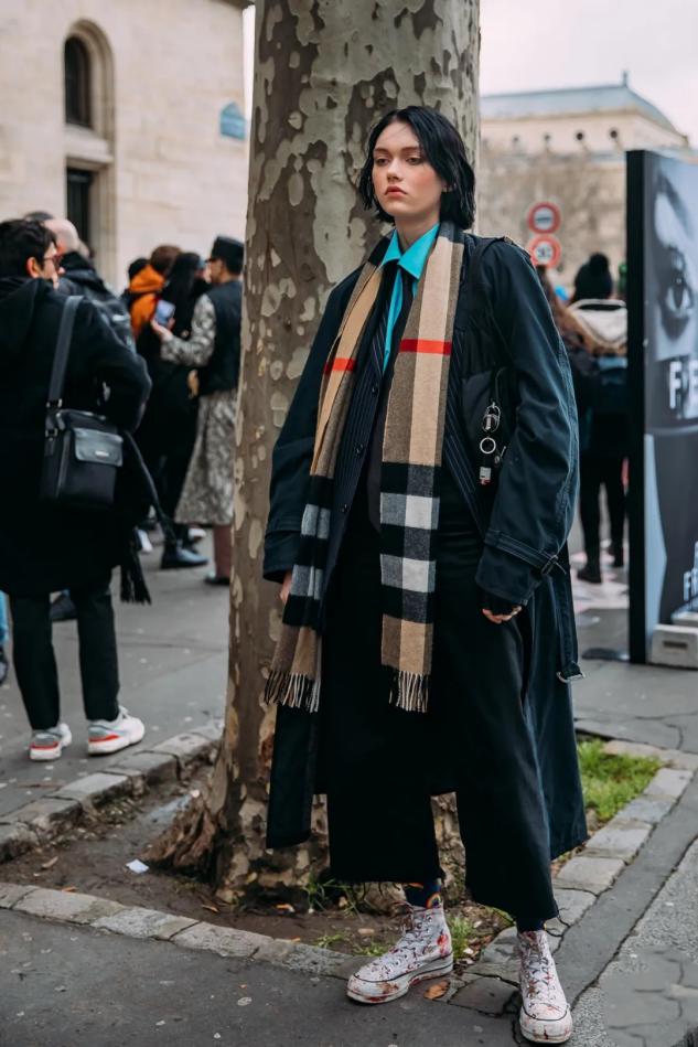 夏天穿这4种配色高级又气质,穿来穿去还是简约温柔的气质