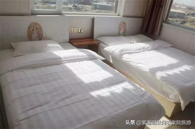 去赶海抓螃蟹海边淋雨捡贝壳,来海边抓螃蟹拾贝壳