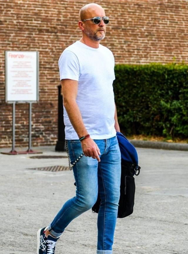 潮男怎么选择白色t恤,男士白t恤怎么穿不透