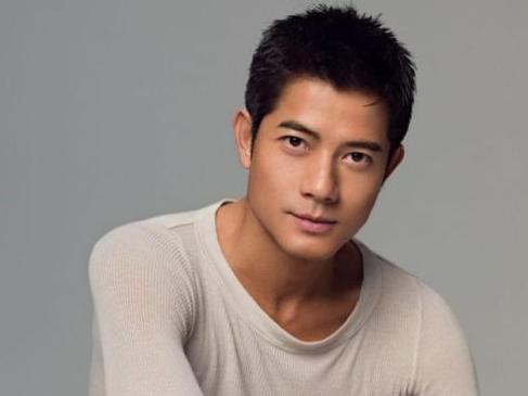 四大天王之一郭富城年轻时候,郭富城四大天王婚姻