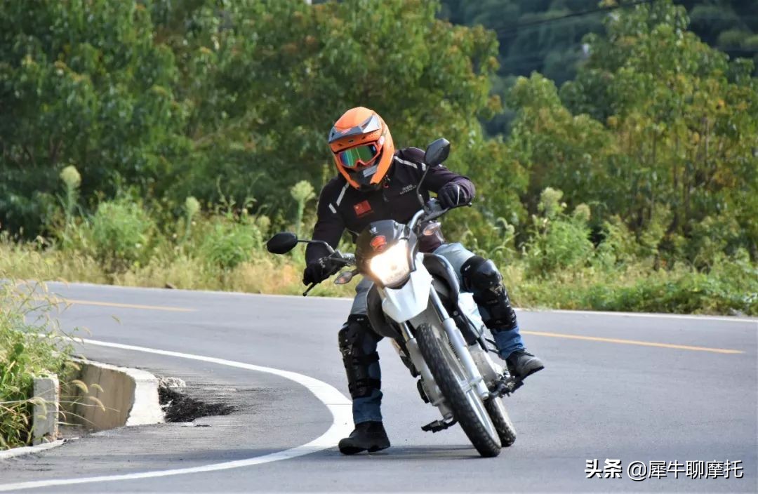 豪爵nk150s越野视频,豪爵nk150s越野摩托车试驾