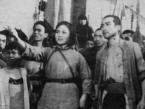 贺龙胞妹贺满姑：18岁找哥要枪，牺牲时面不改色，儿子7岁参军