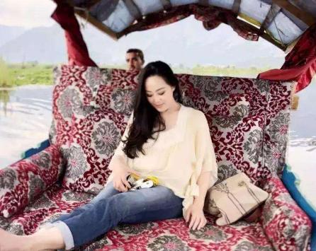 章小蕙最落魄的时候还是神采奕奕,章小蕙前两任怎么破产的