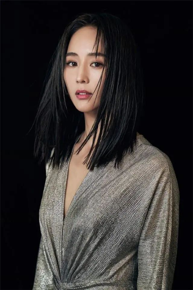 年轻的女人白头发梳什么发型,50岁发量少梳什么发型好看