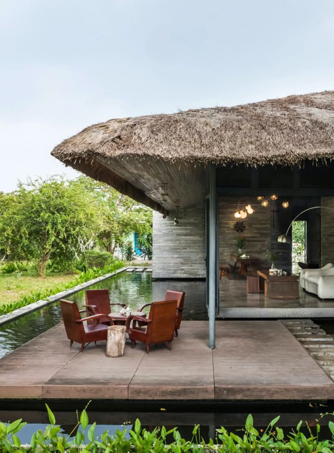 在冰岛最深的湖边自建木屋,自建木屋冰岛