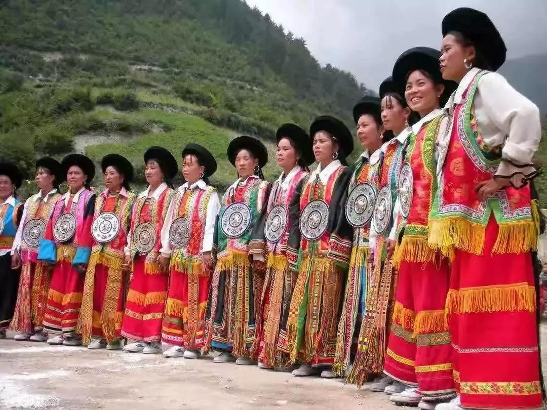 鐢樿們鐪佽垷鏇插幙钘忔棌鏈嶉グ,钘忓尯鏃呮父鏈嶉グ