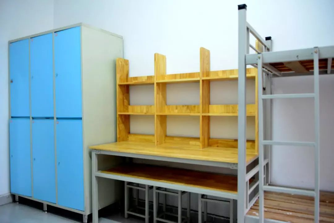 重庆环境最好的学校,重庆哪所学校宿舍和伙食最好