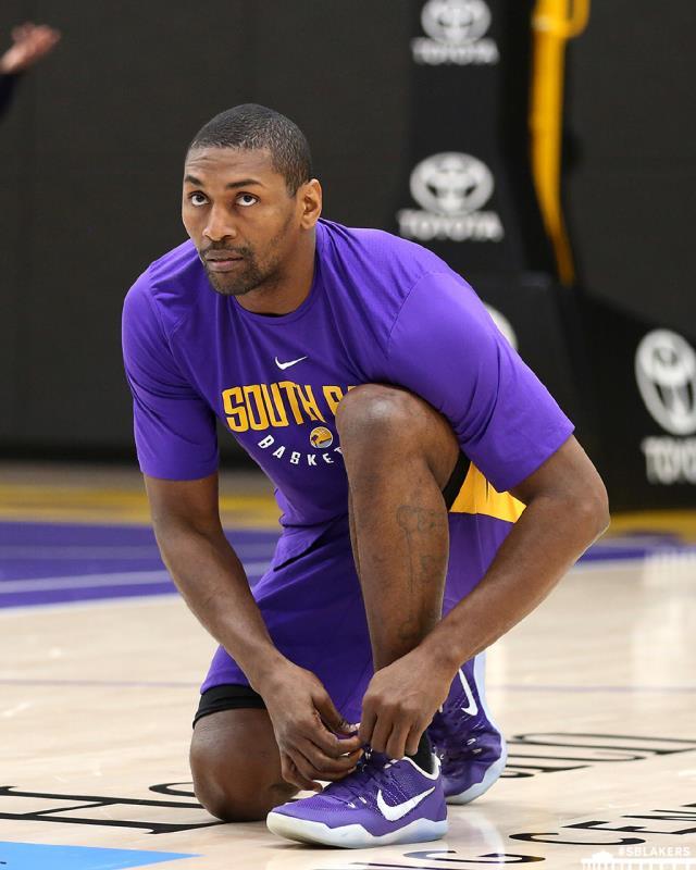 韦世豪爆铲运动员怎么样了,韦世豪脏动作合集