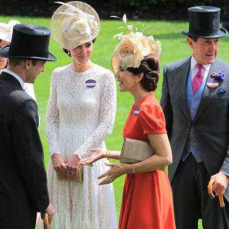 王妃超会穿II玛丽王妃*服私**与公务着装对比，穿衣搭配如变形记