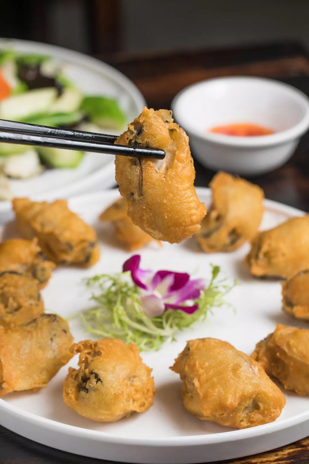 宝安人的顺德饭堂，生蚝用木桶蒸，还加黑松露