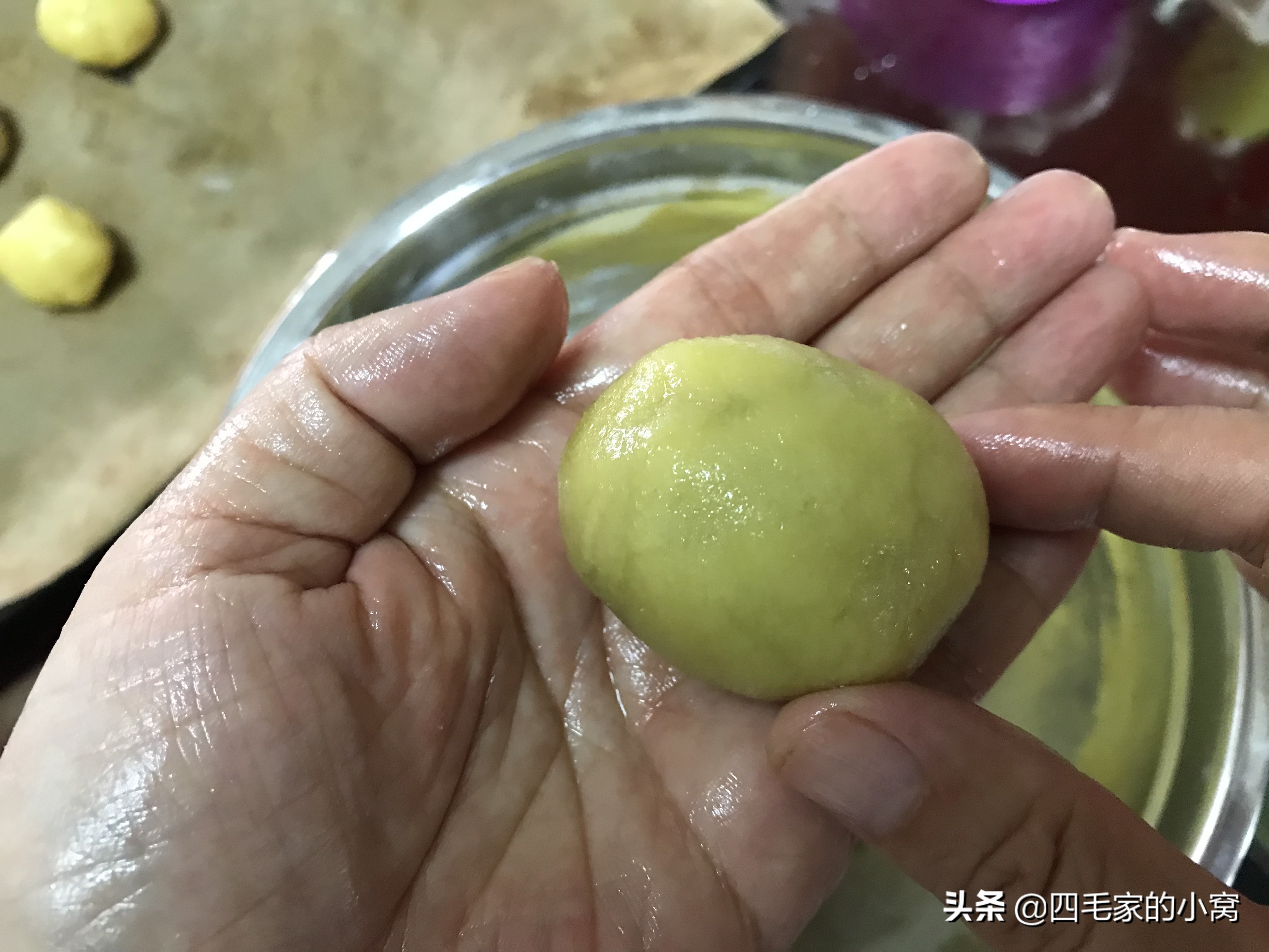 桃酥做出来放一天就不酥了,最正宗的奶酥月饼告诉你简单做法