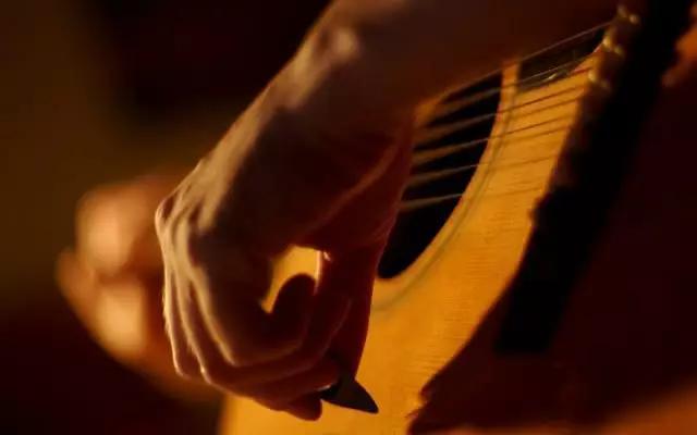 吉他的音色主要有,吉他的音色特点是什么