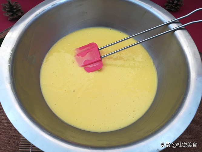 戚风蛋糕蛋黄糊有颗粒会怎么样,戚风蛋糕蛋黄比蛋白多