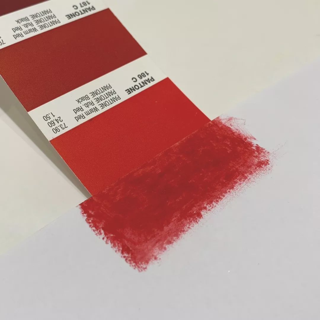 正红色的口红哪种最好用,无滤镜口红哪种好用女士