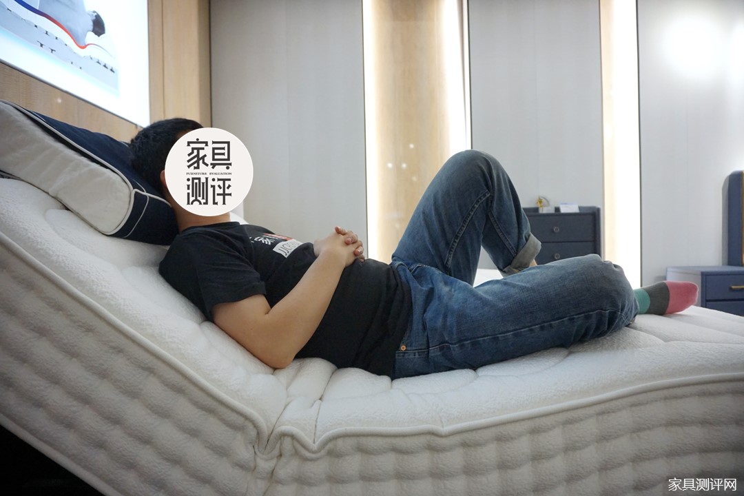 芝华仕电动伸缩沙发床测评,芝华仕最高端的智能床