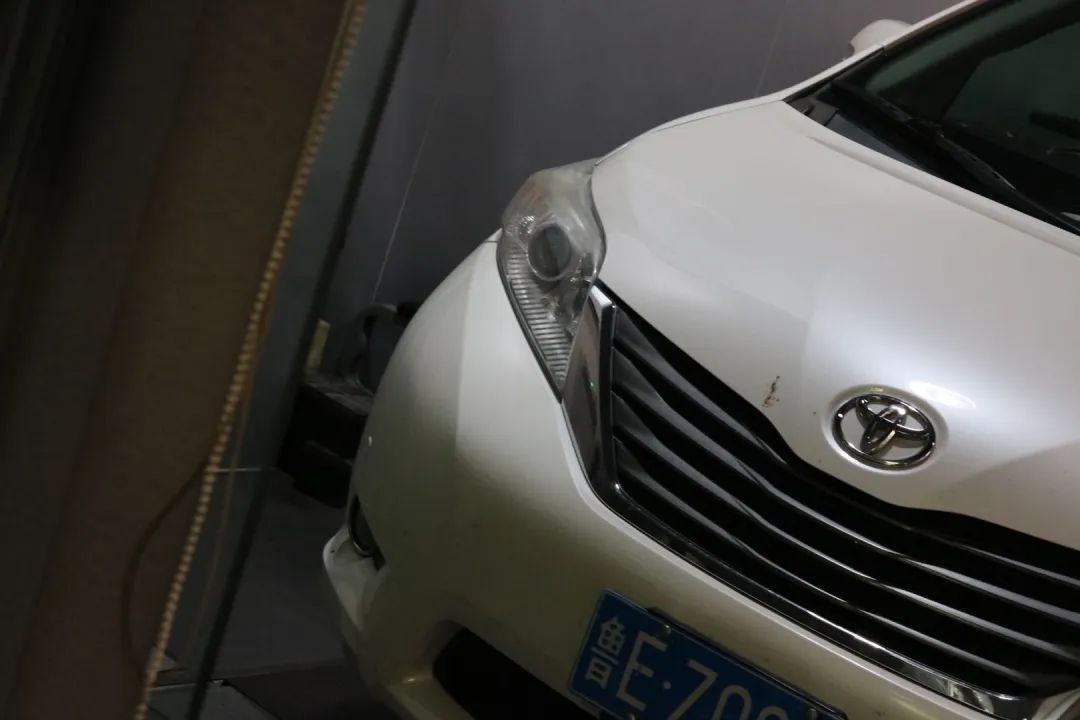 老塞纳翻新修复,二手塞纳全车翻新整备