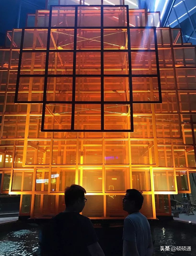 有创意的装置艺术作品图片,有创意的装置艺术作品