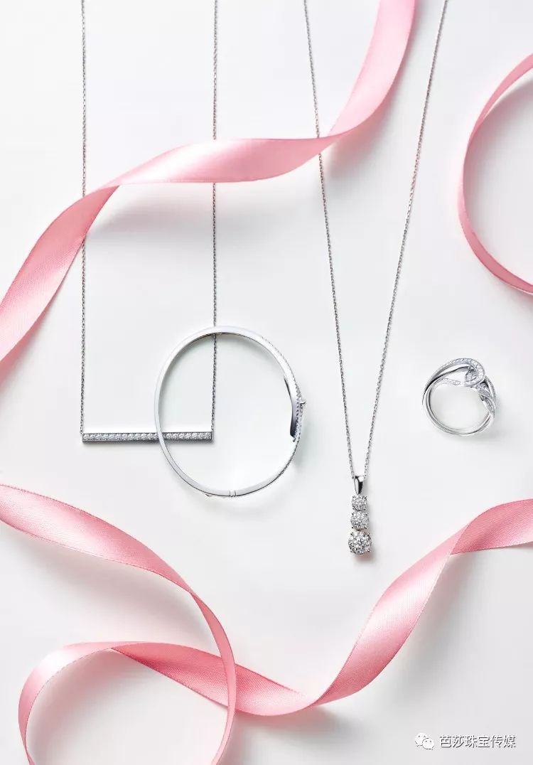 向太给郭碧婷买钻戒,向佐求婚郭碧婷钻戒