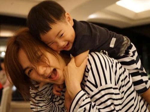 ella产后漏尿,ella自曝产后尿失禁