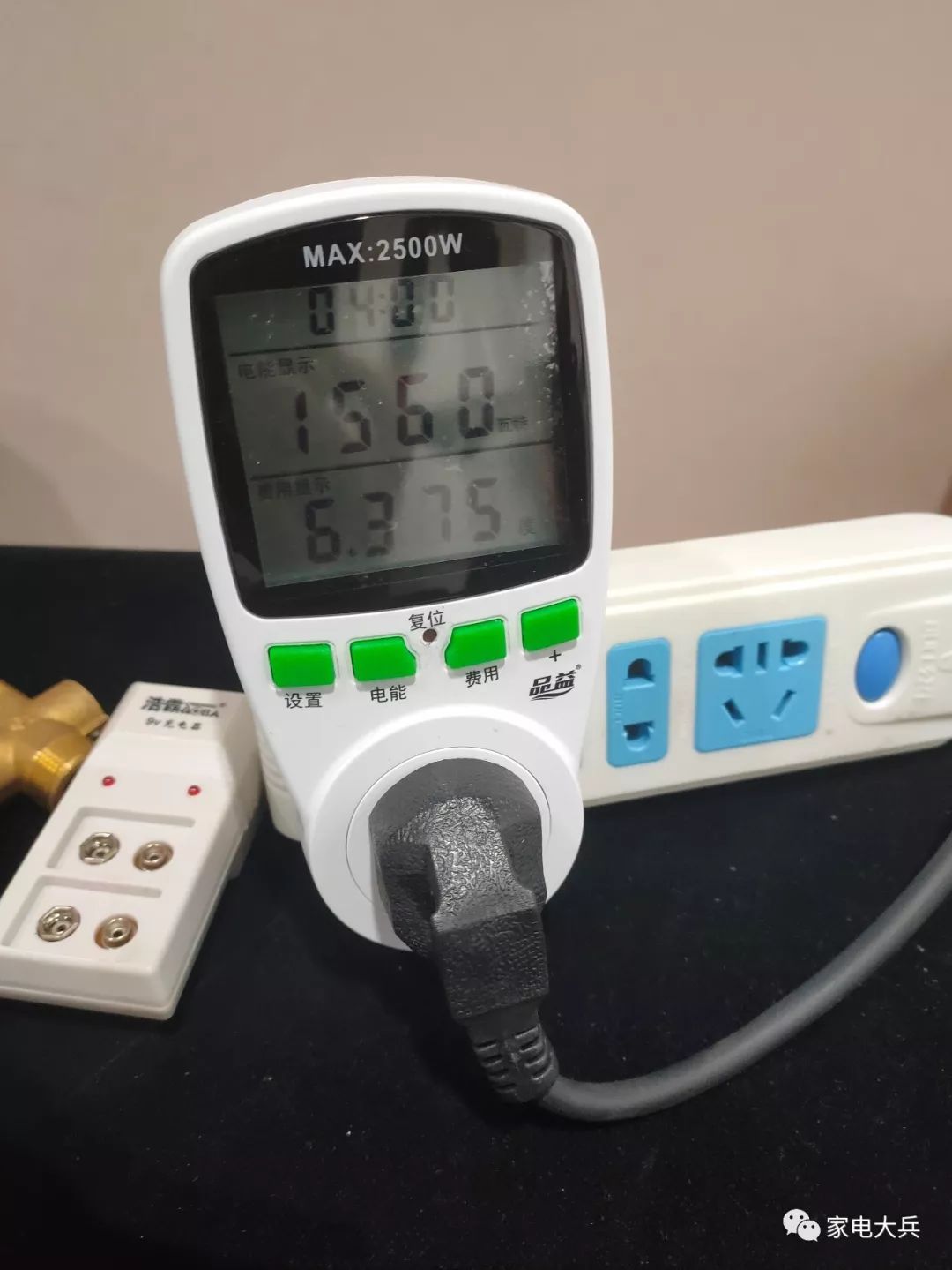 格力电热油汀取暖器拆解测评,美的油汀和先锋取暖器哪个好