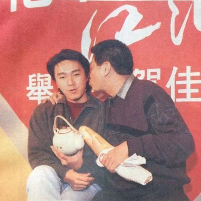 周星驰说活死人的片段,周星驰因吴孟达痛哭图文