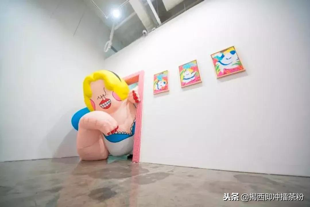 过分美丽!圣诞灯饰点亮香港:泰迪熊、比卡超、布丁狗陪你过圣诞