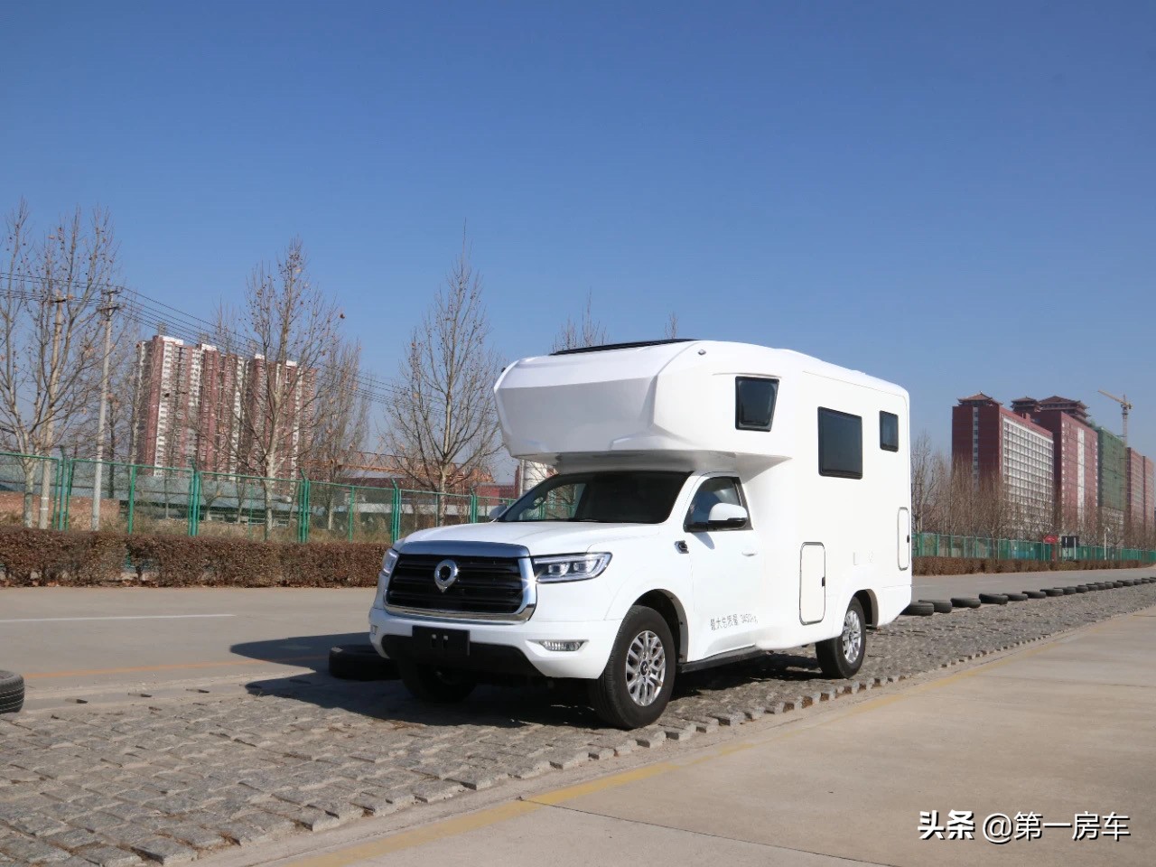 长城炮房车底盘升级气囊,长城炮4座房车测评