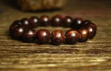 木质手串沉水的好还是不沉水的好,木质手串密度最硬的木材有哪些