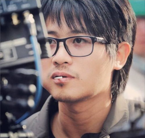 年轻时的韩寒现在怎么样了,韩寒的另类成长给我们很多深思