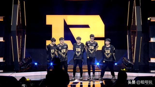 赢了就吹爆，终结了FPX小狗却成了混子，网友：这才是冠军相！