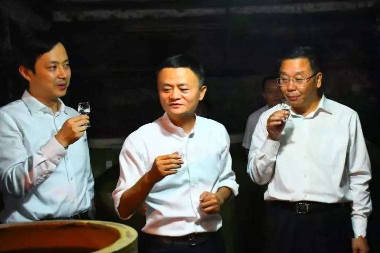 为什么喝过酱酒的人会爱上酱酒,喝酱酒的人的特征