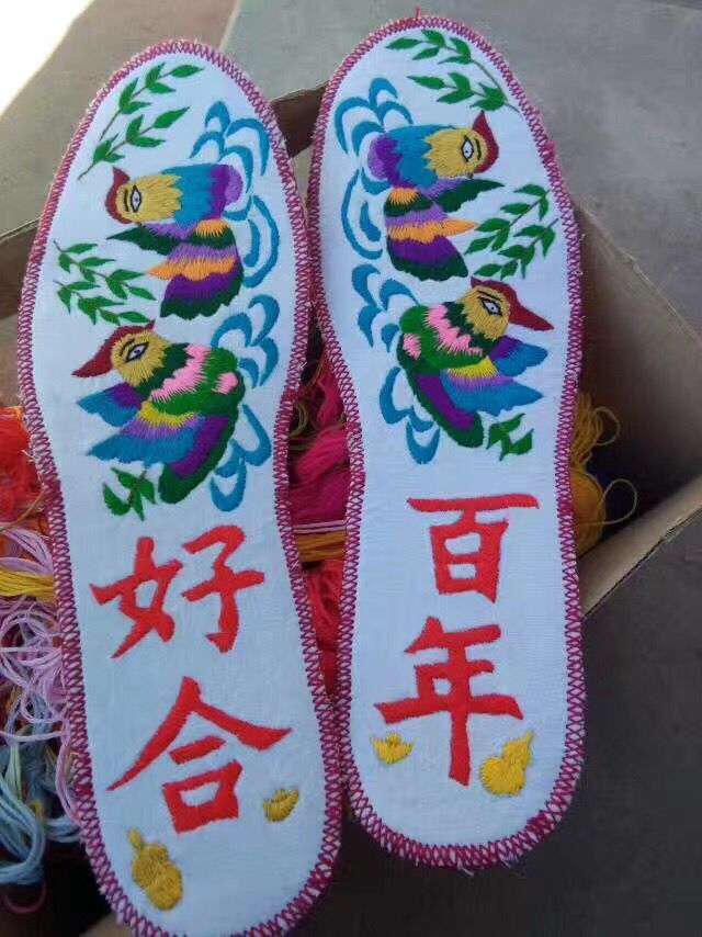 指尖上的艺术——纳鞋垫