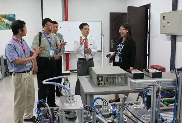 211大学最吃香的前十所专业,男孩大学最吃香的十大专业