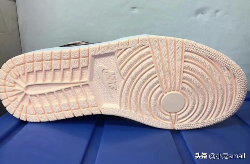 airjordan1mid反光利剑,nikeairjordan1黑灰