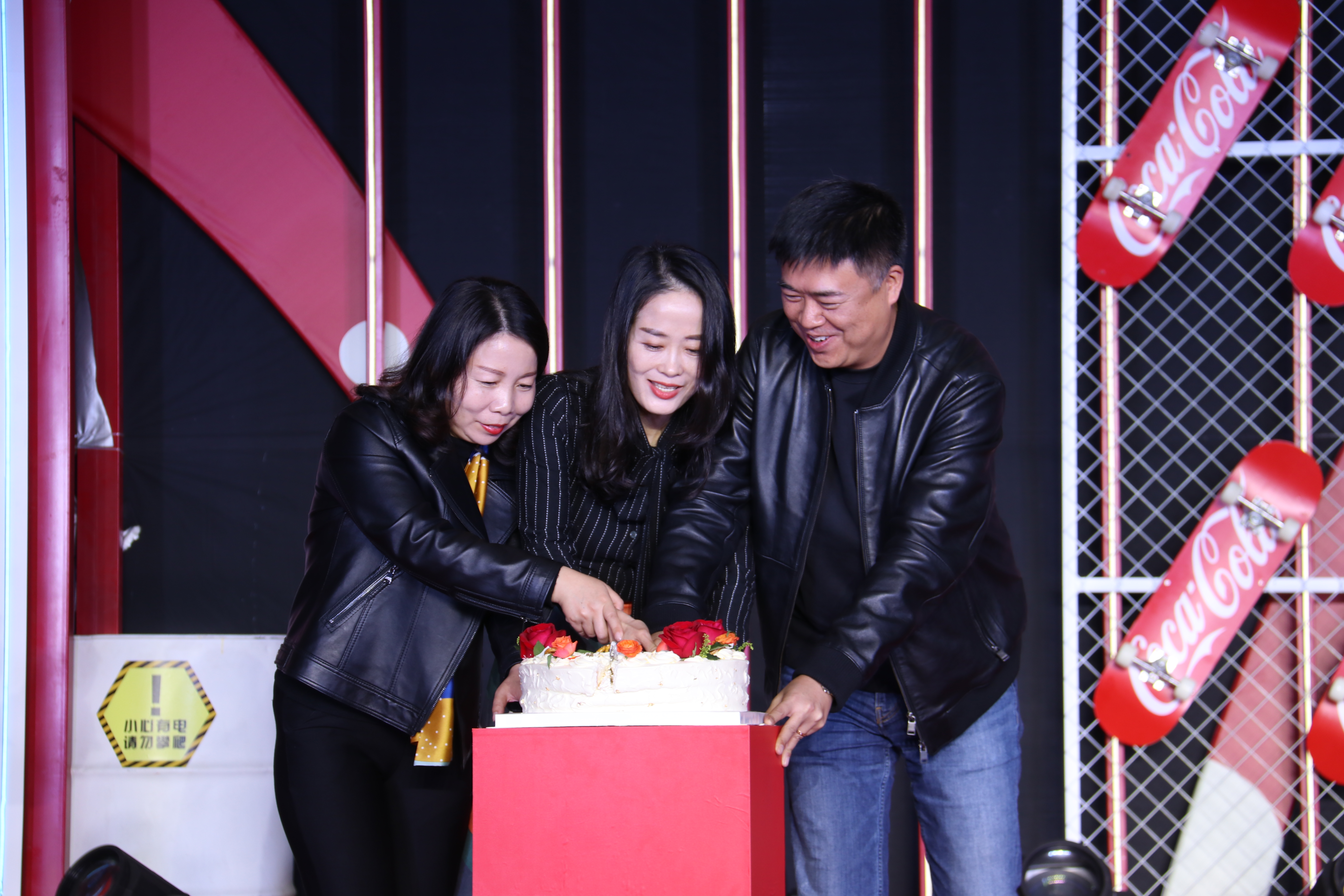 鎴愰兘娓╂睙鐝犳睙骞垮満鍝佺墝,鎴愰兘鐝犳睙骞垮満