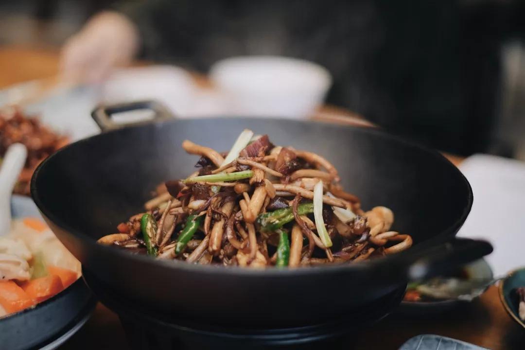 青城山别有洞天山居民宿,青城山肆禧山外民宿海拔