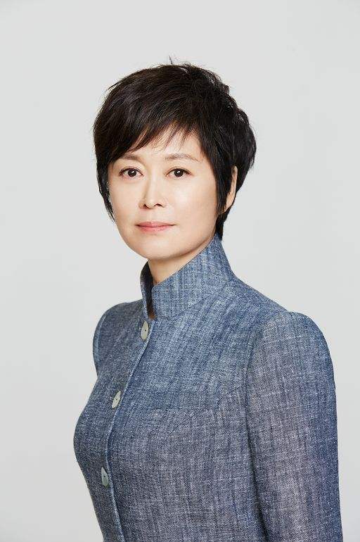 央视主持人敬一丹结过几次婚,敬一丹26岁嫁亿万富翁现如今怎样