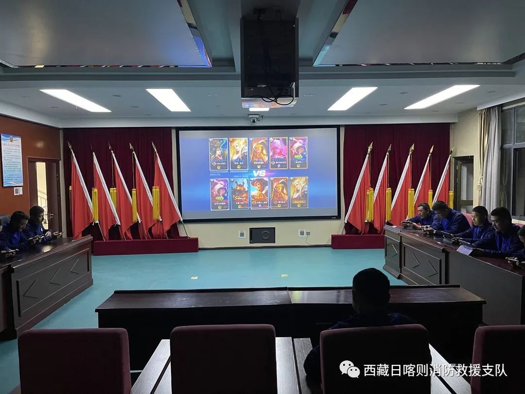 高燃训练锻造灭火救援尖刀利刃,组织开展消防救援技能训练活动