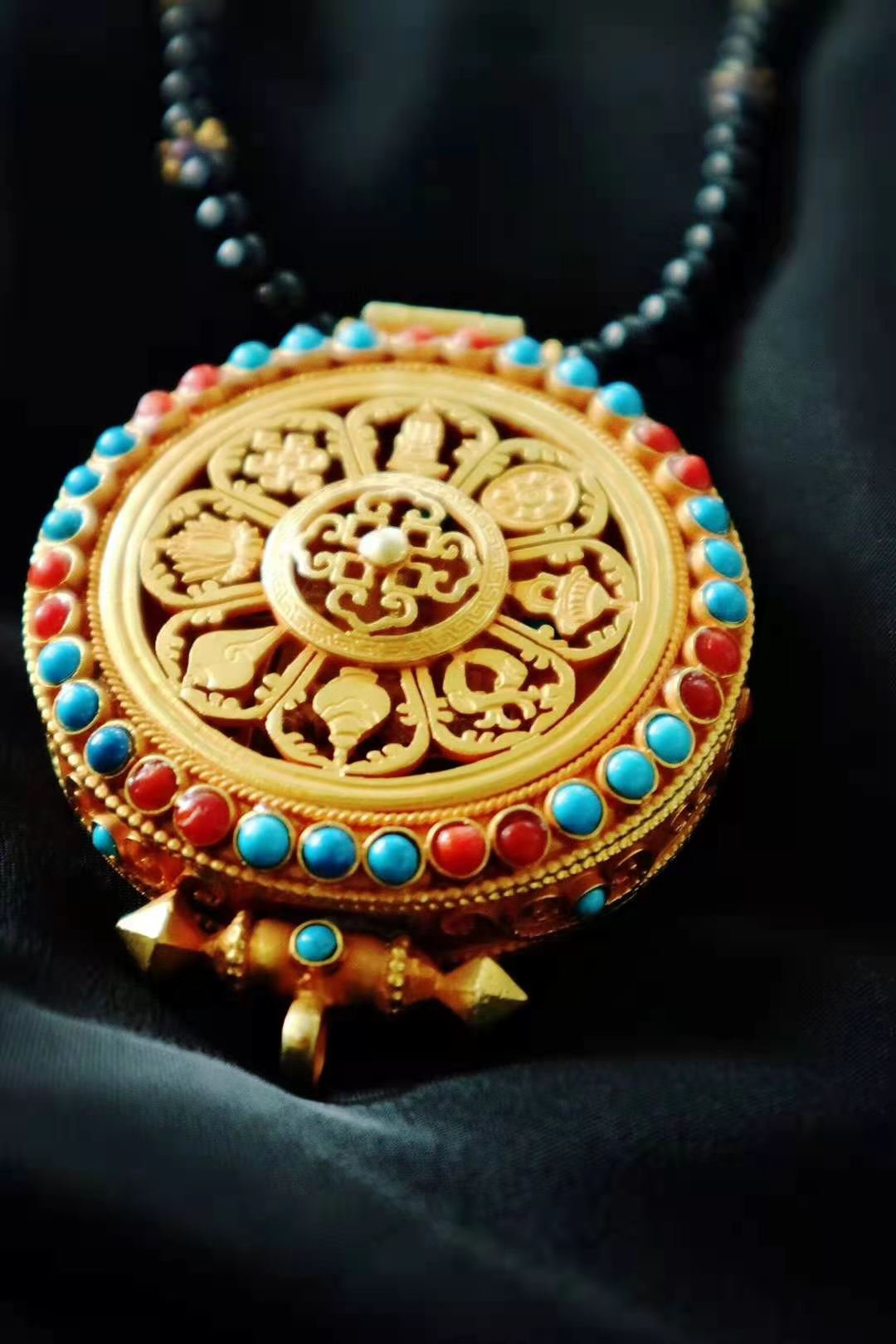 珠宝首饰盒不可或缺的一款,珠宝盒可以干嘛