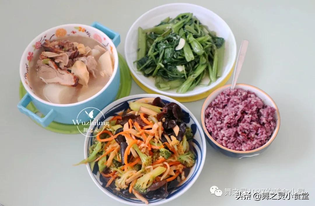 福建一家三口晚餐吃什么,盘点福建一家五口的晚餐