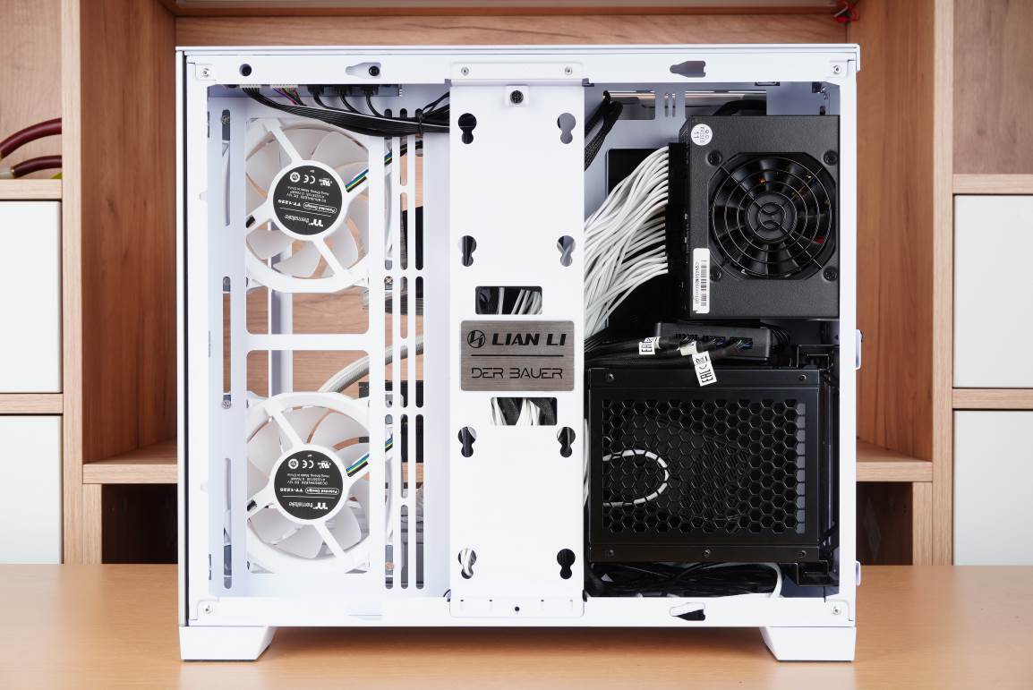 联力包豪斯mini机箱大小,联力包豪斯mini能横装吗